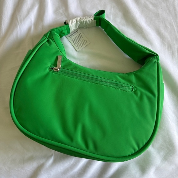 🆕💚 Lululemon Mini Shoulder Bag 4L - Green Punch - Picture 4 of 7